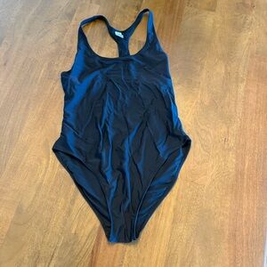 Zeraca Black Women's One-Piece Razor Back Swimsuit Medium